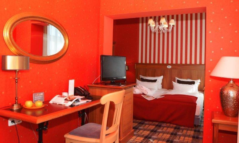 Hotel Schieferhof - Glaslust Neuhaus am Rennweg Dış mekan fotoğraf
