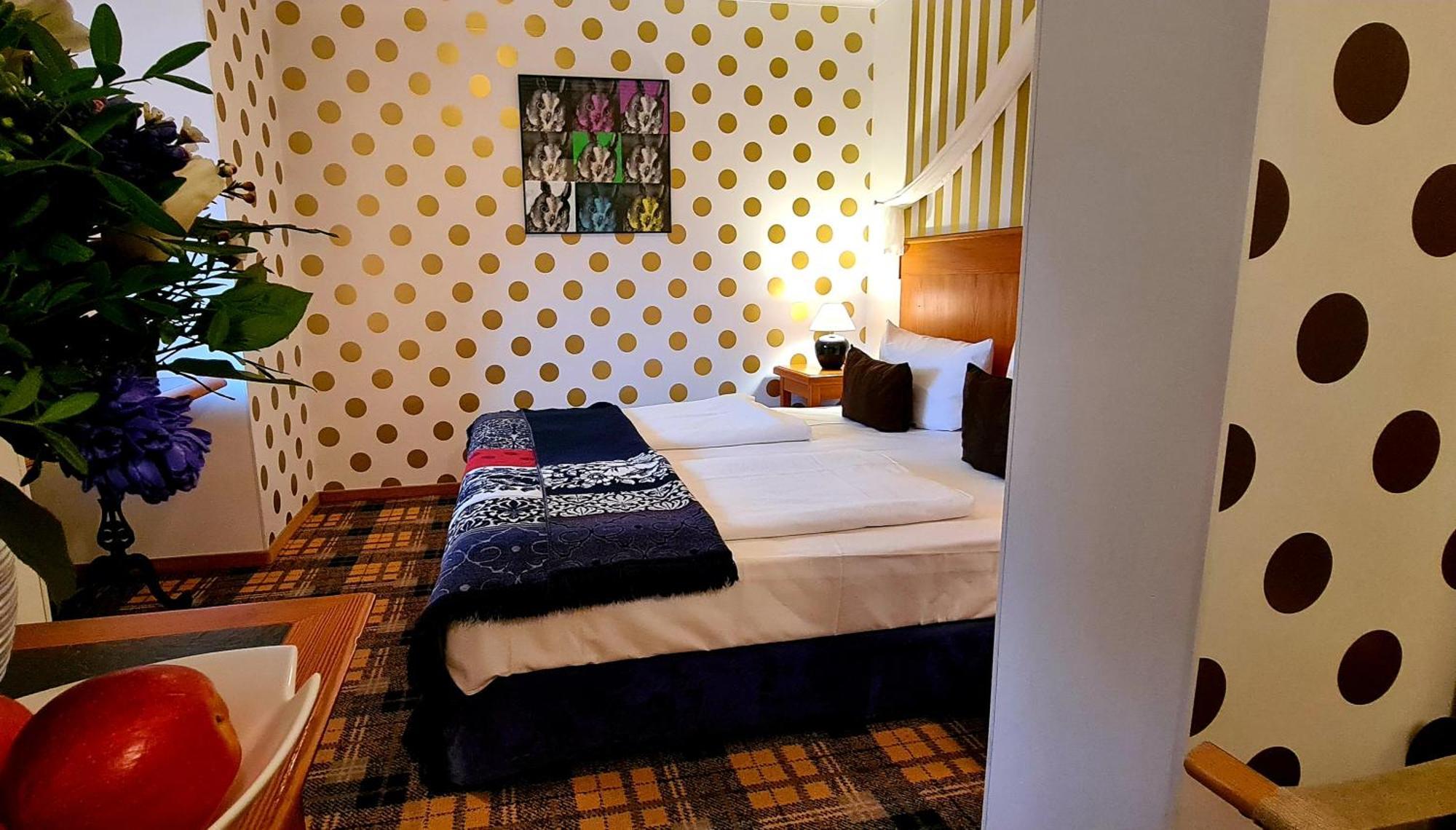 Hotel Schieferhof - Glaslust Neuhaus am Rennweg Dış mekan fotoğraf