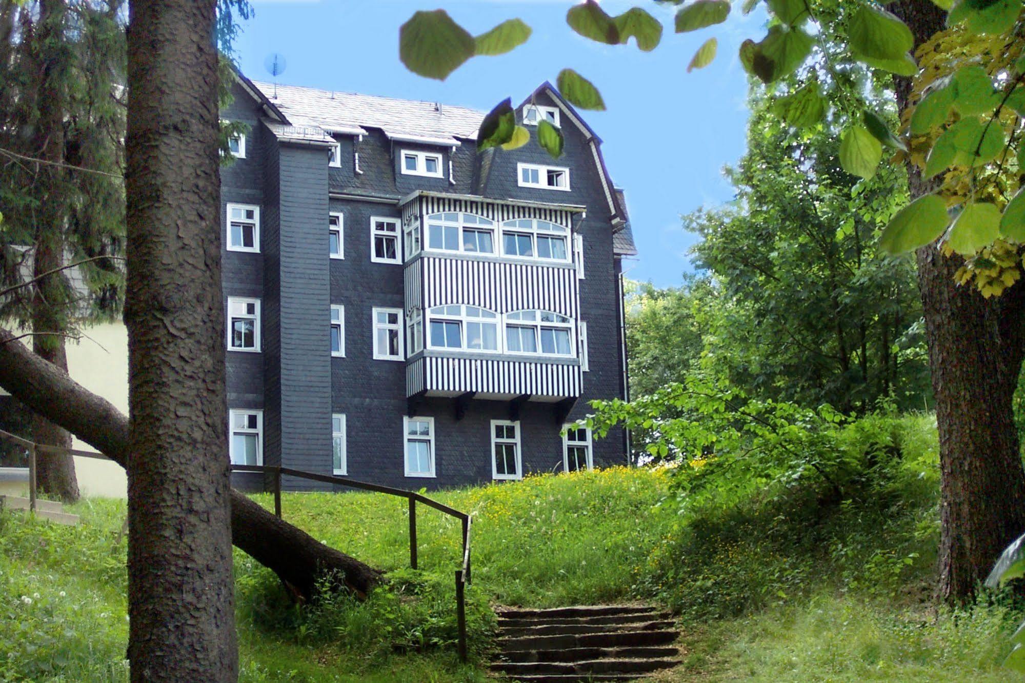 Hotel Schieferhof - Glaslust Neuhaus am Rennweg Dış mekan fotoğraf